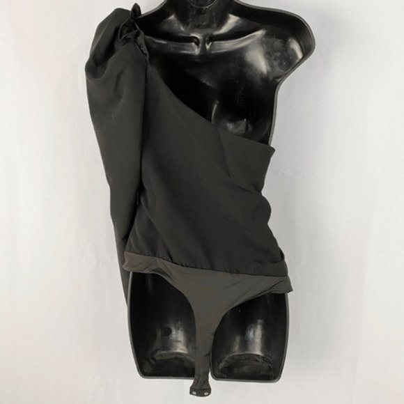 Astr The Label Isolde One Shoulder Bodysuit Black - Picture 3 of 9